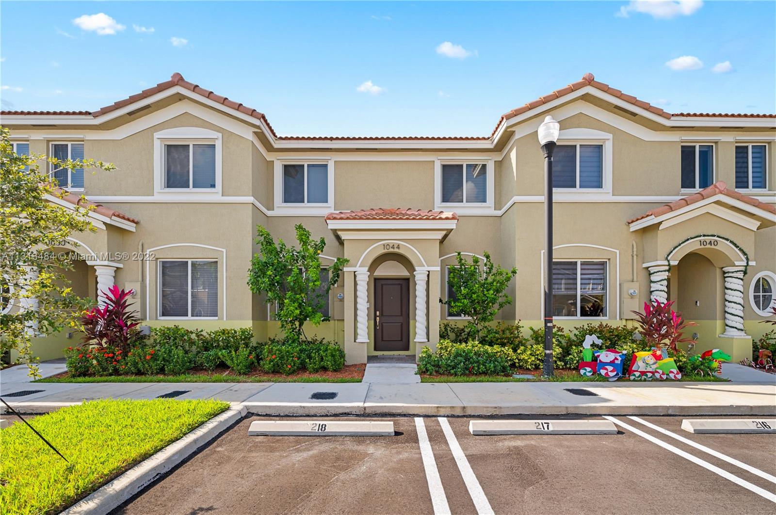 1044 SE 23rd Ave