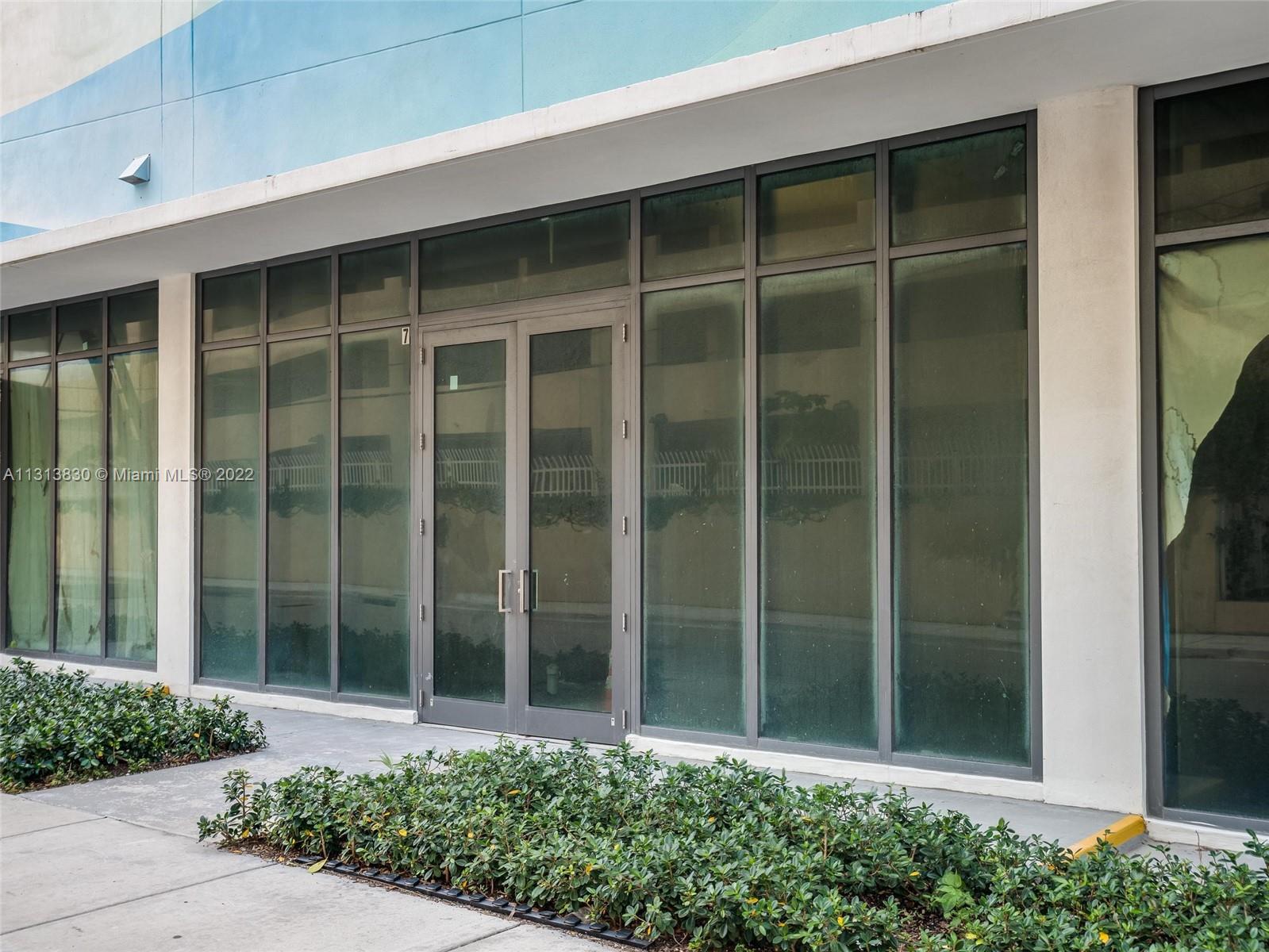 480 NE 31 street Unit: 8