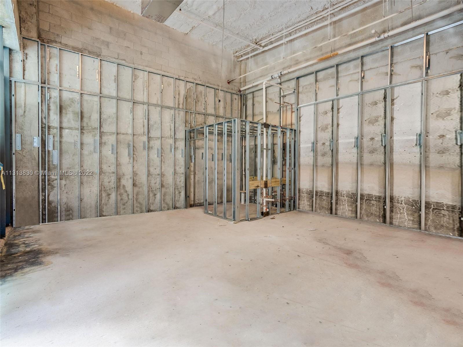 480 NE 31 street Unit: 8