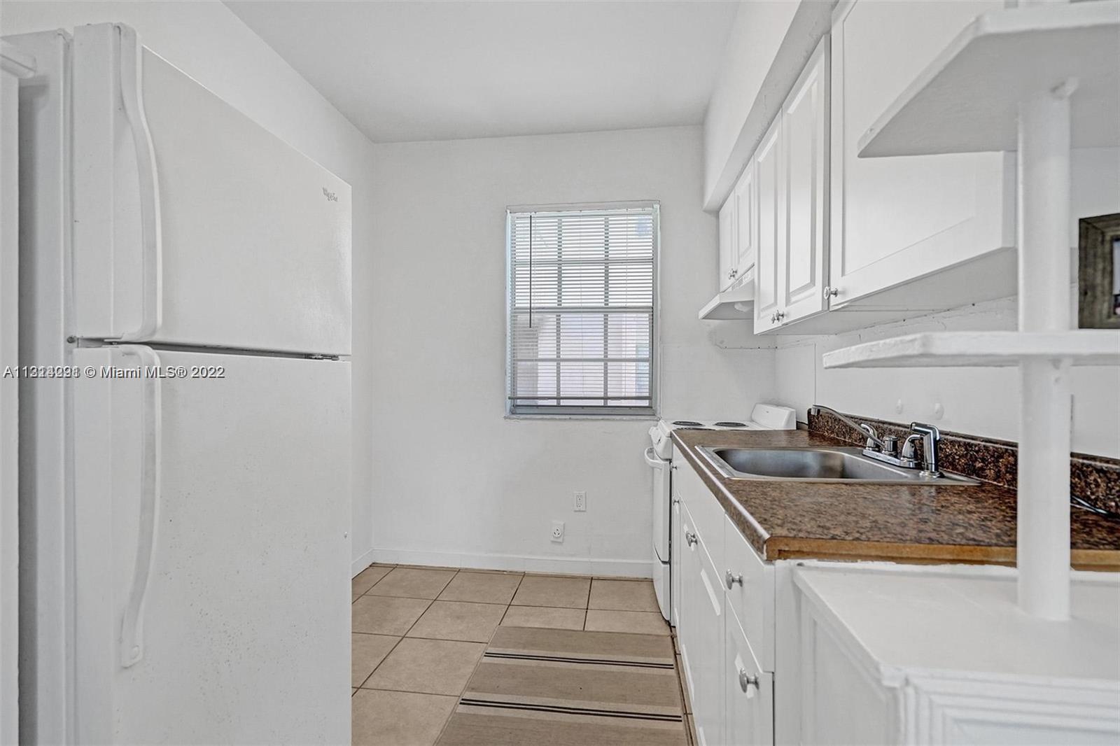 6860 Abbott Ave Unit: 3