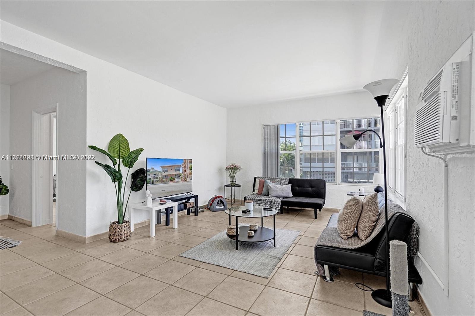 6860 Abbott Ave Unit: 3
