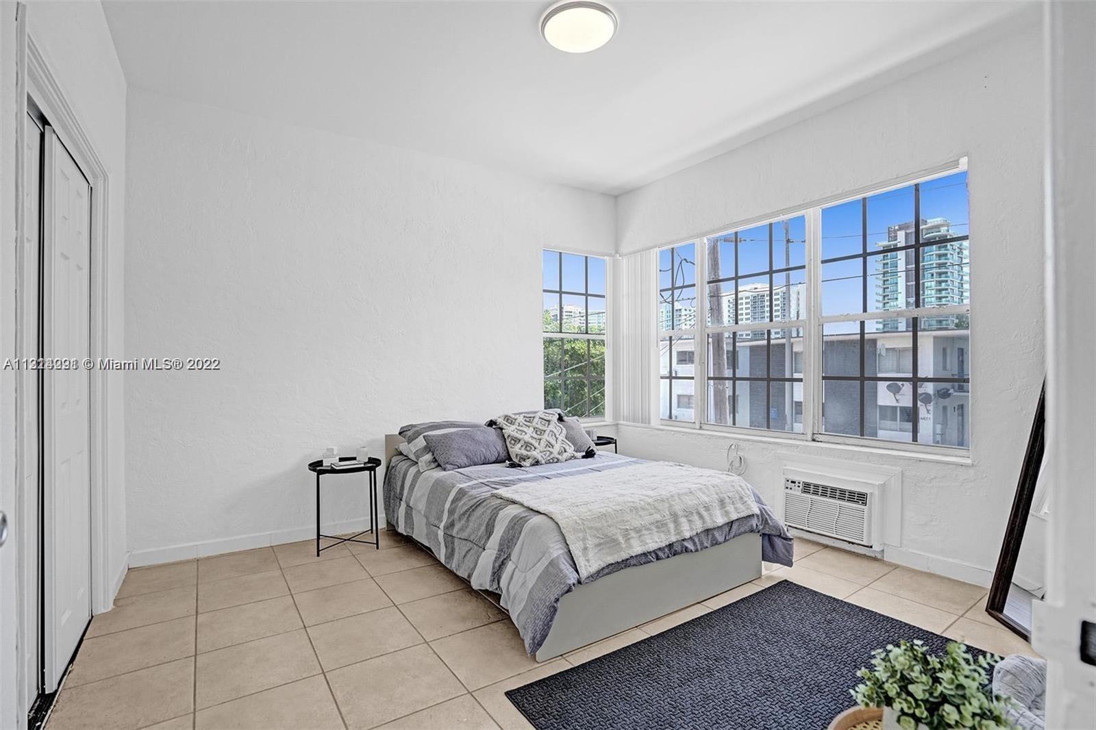 6860 Abbott Ave Unit: 3