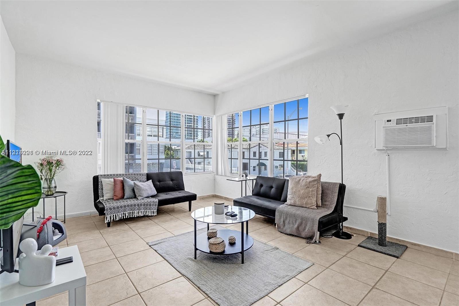 6860 Abbott Ave Unit: 3