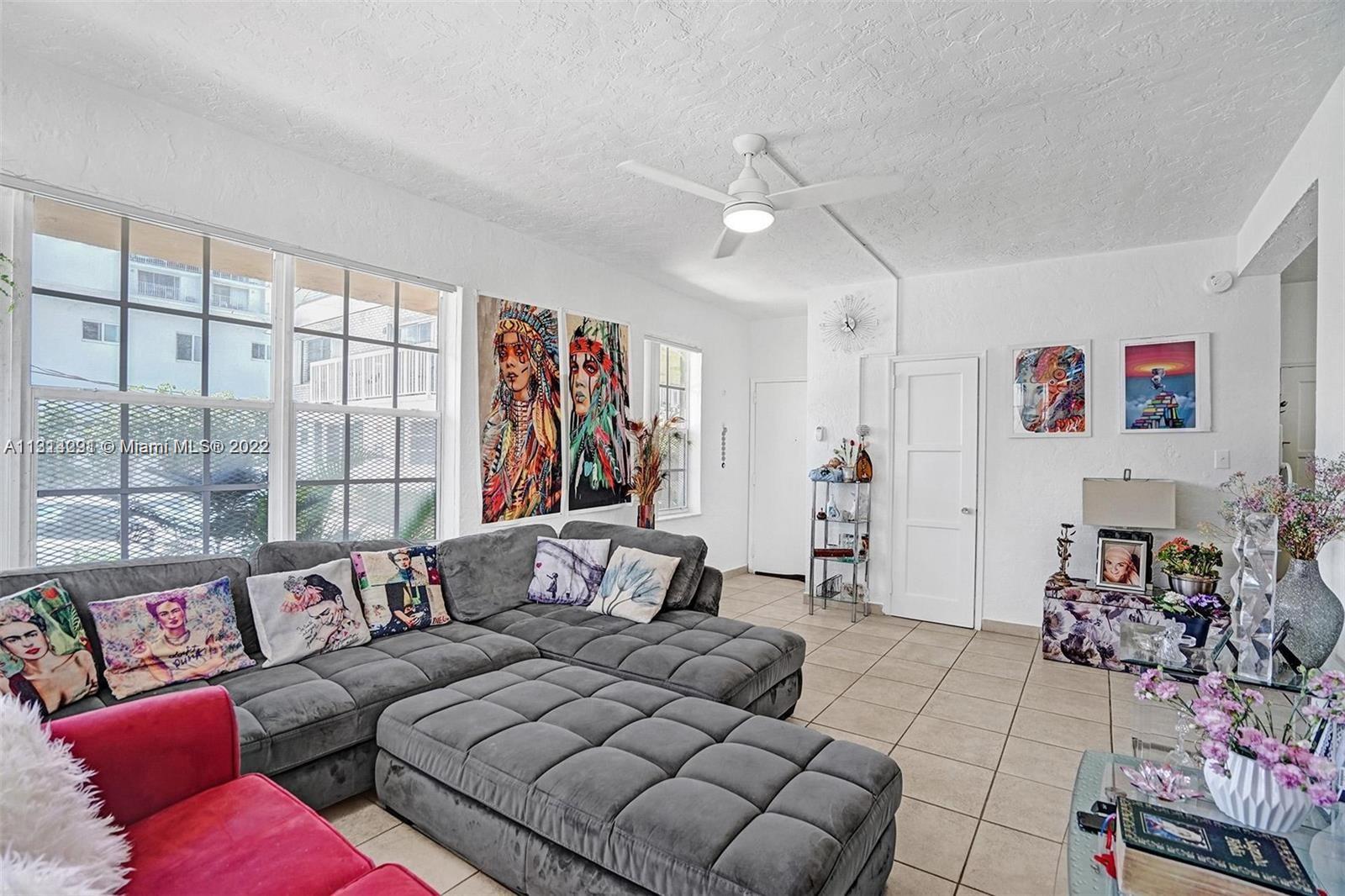 6860 Abbott Ave Unit: 3