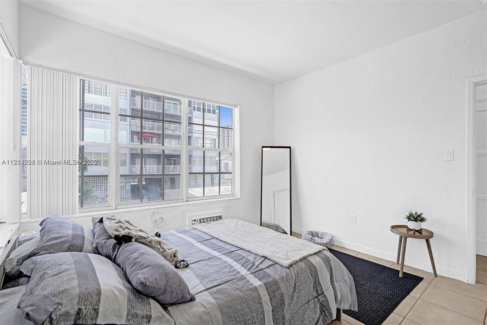 6860 Abbott Ave Unit: 3
