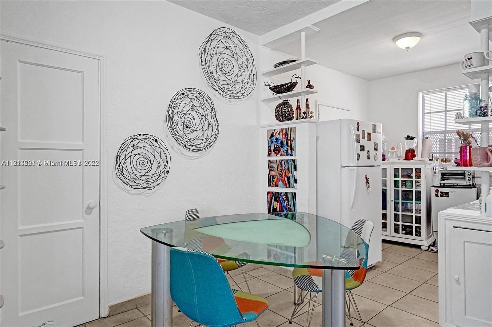 6860 Abbott Ave Unit: 3
