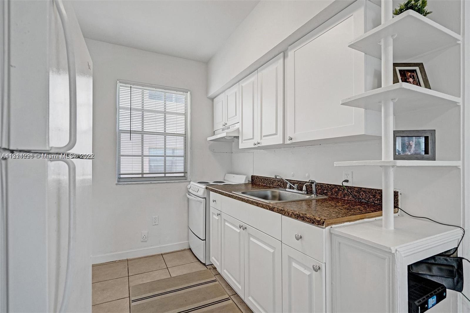 6860 Abbott Ave Unit: 3