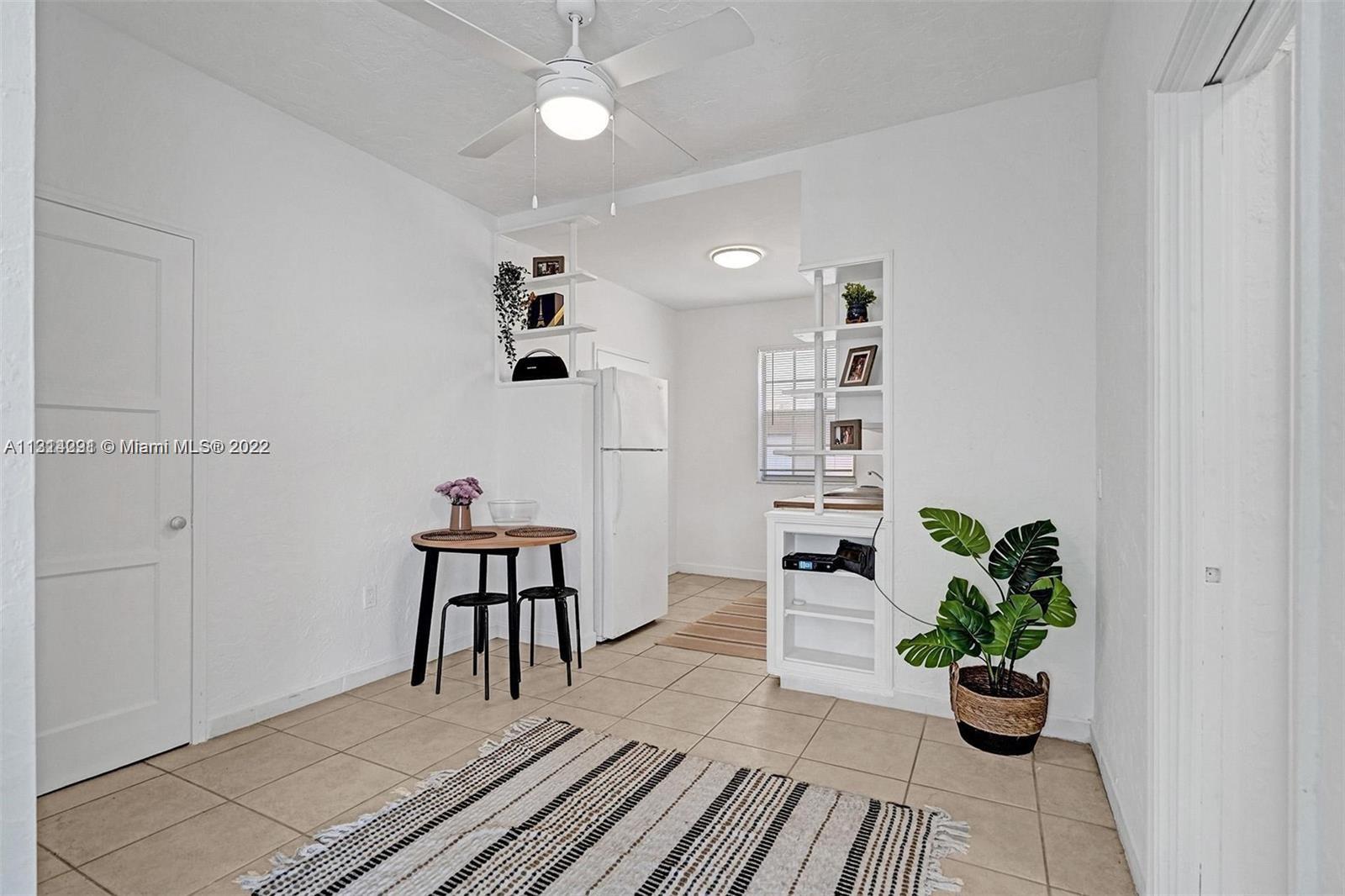 6860 Abbott Ave Unit: 3