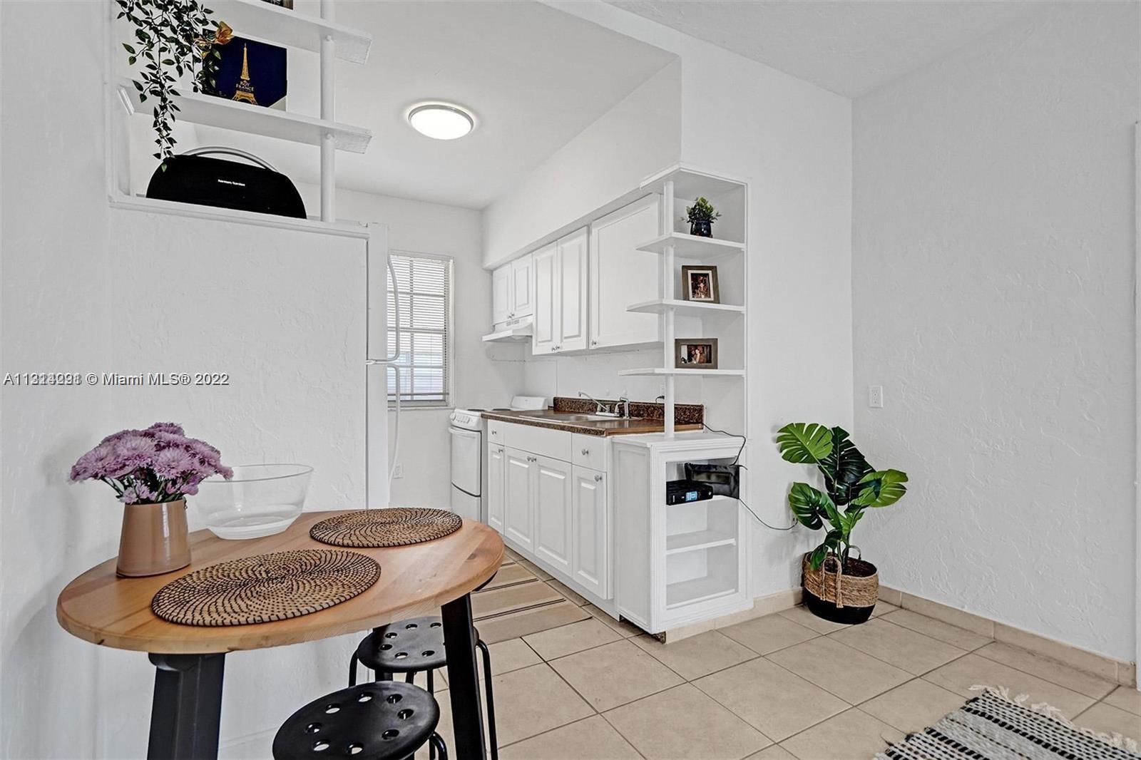 6860 Abbott Ave Unit: 3
