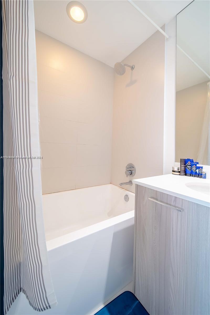 501 NE 31st St Unit: 3207
