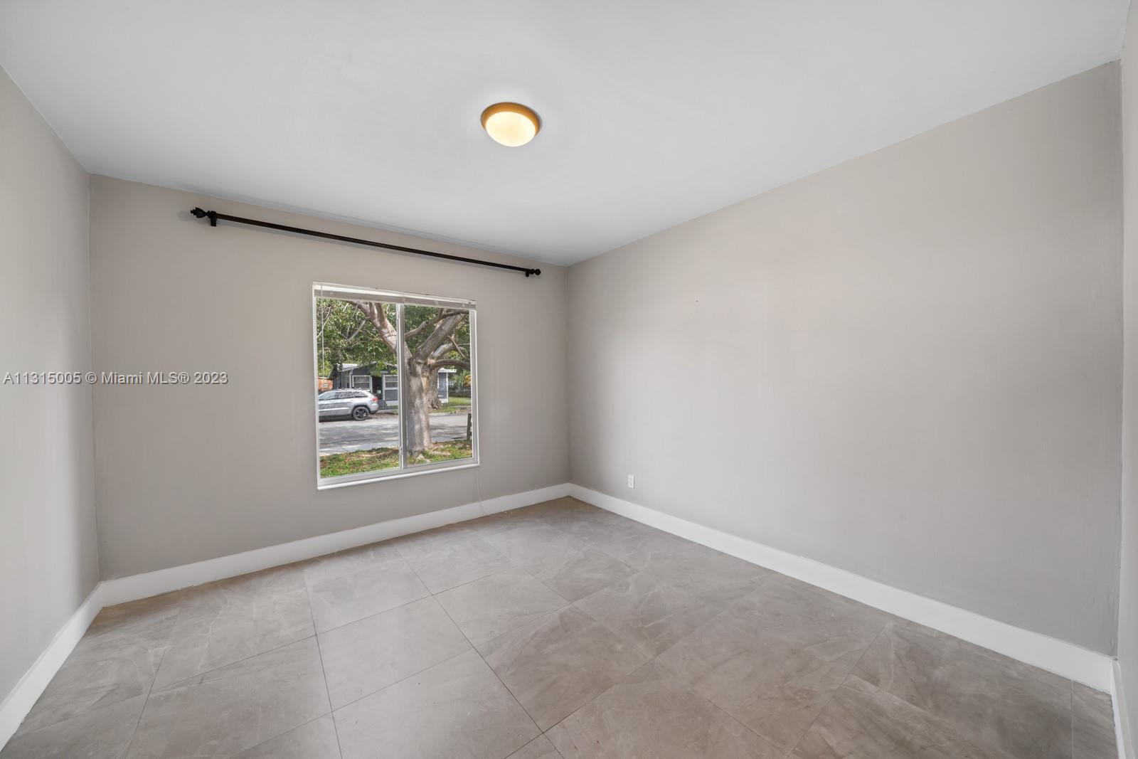 534 NW 50th St