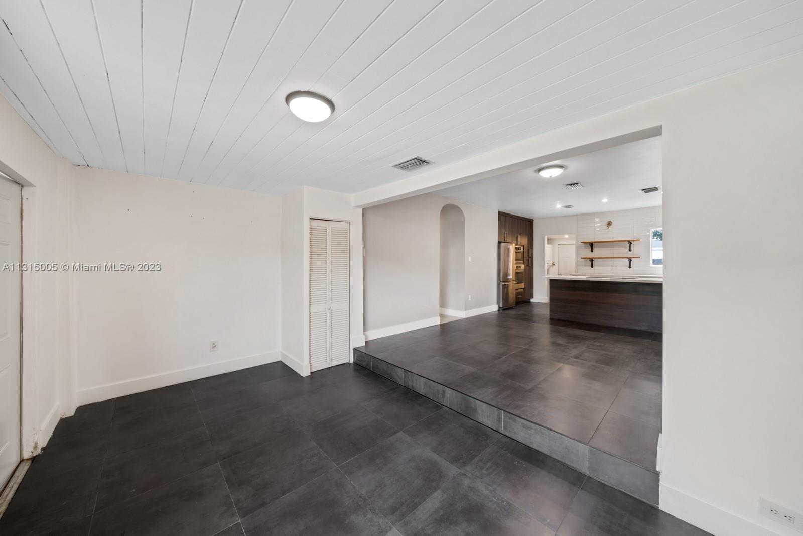 534 NW 50th St