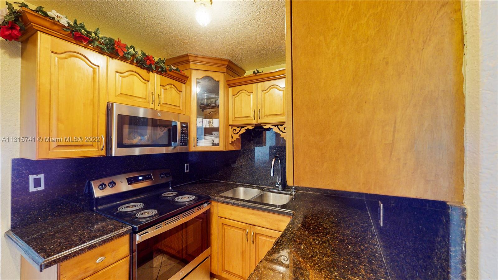 15398 Garfield Dr