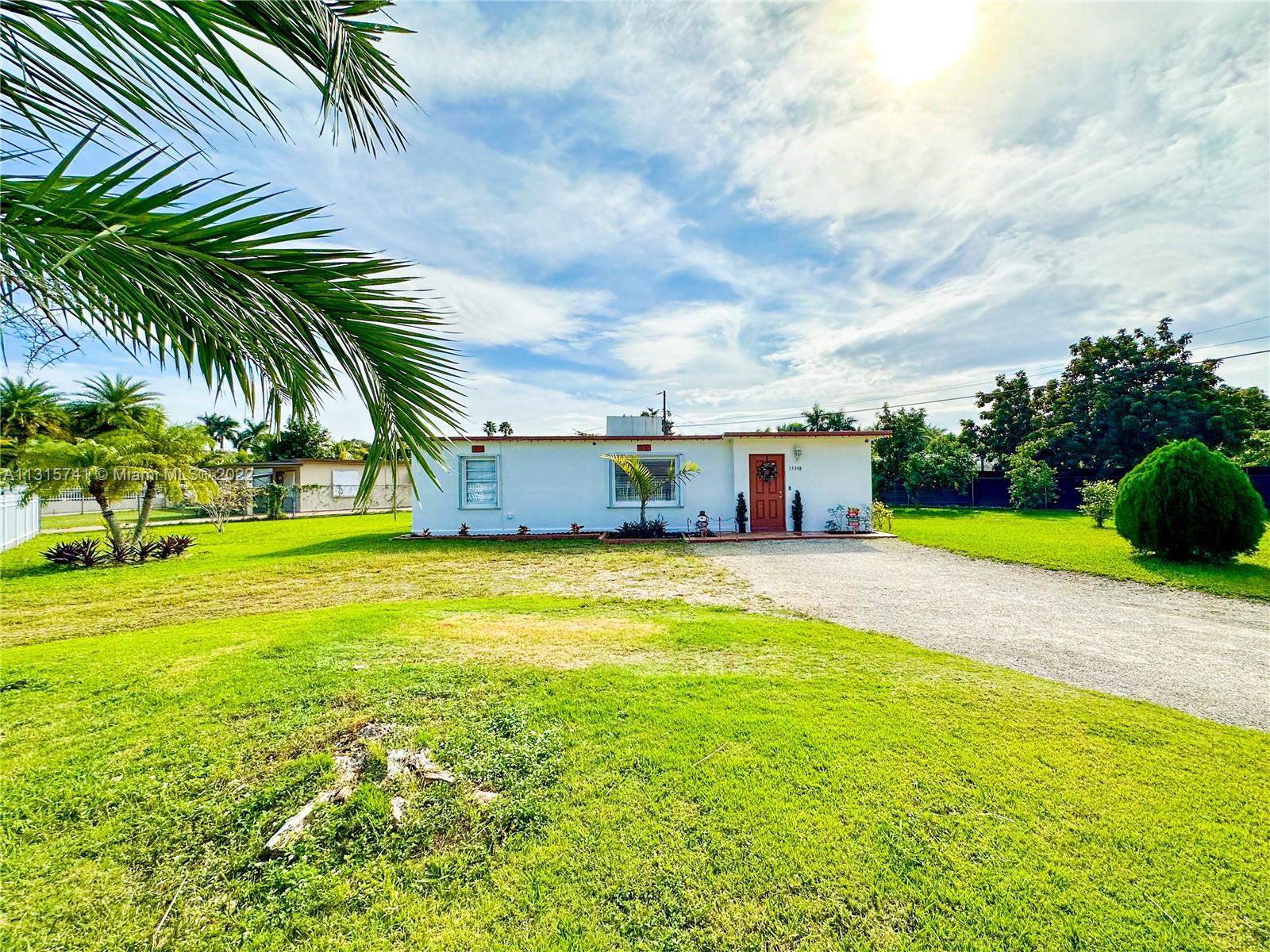 15398 Garfield Dr