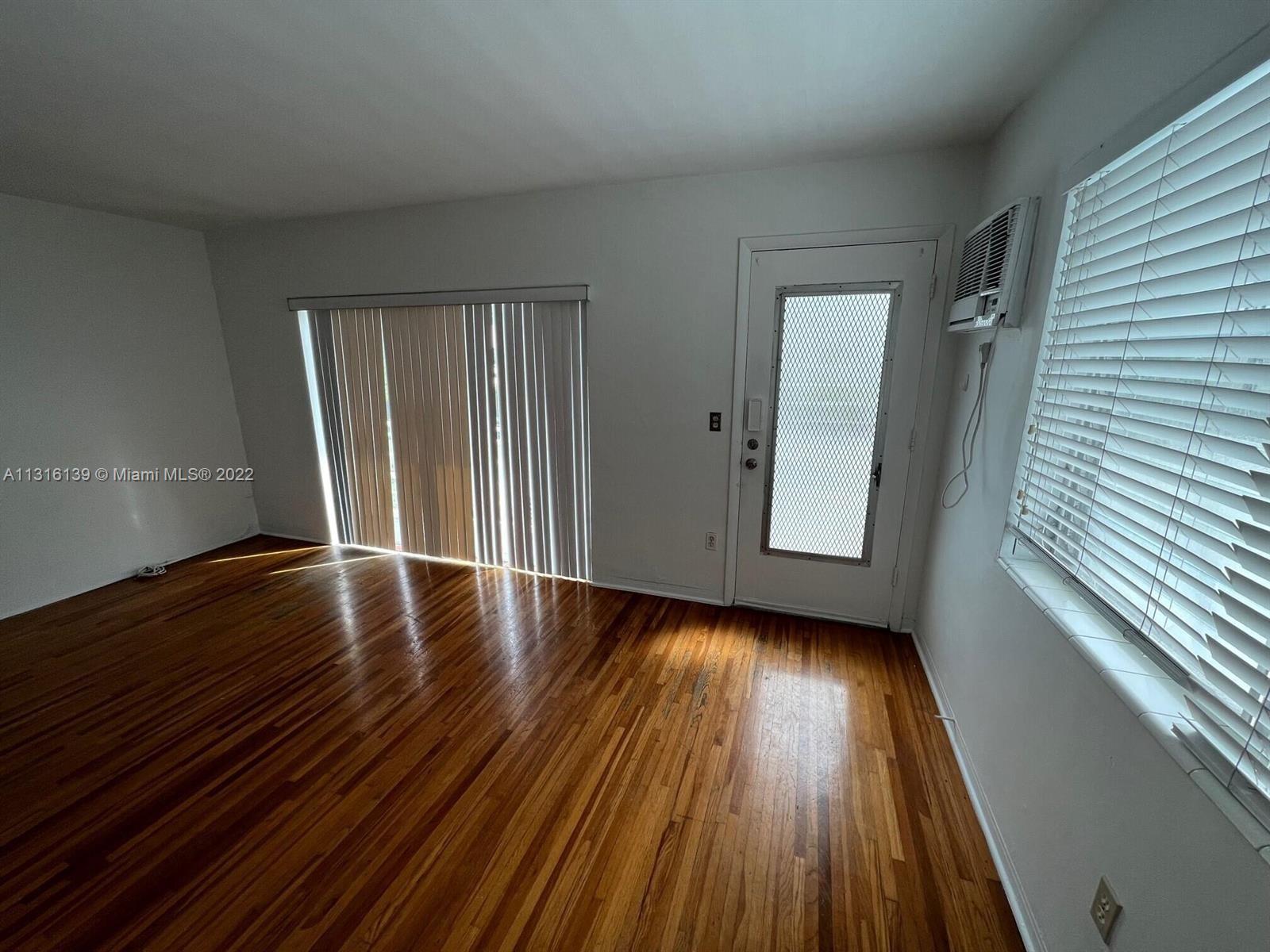901 10th St Unit: 14