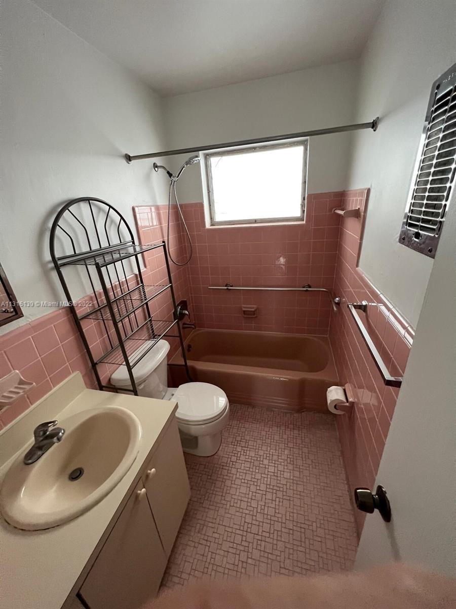 901 10th St Unit: 14