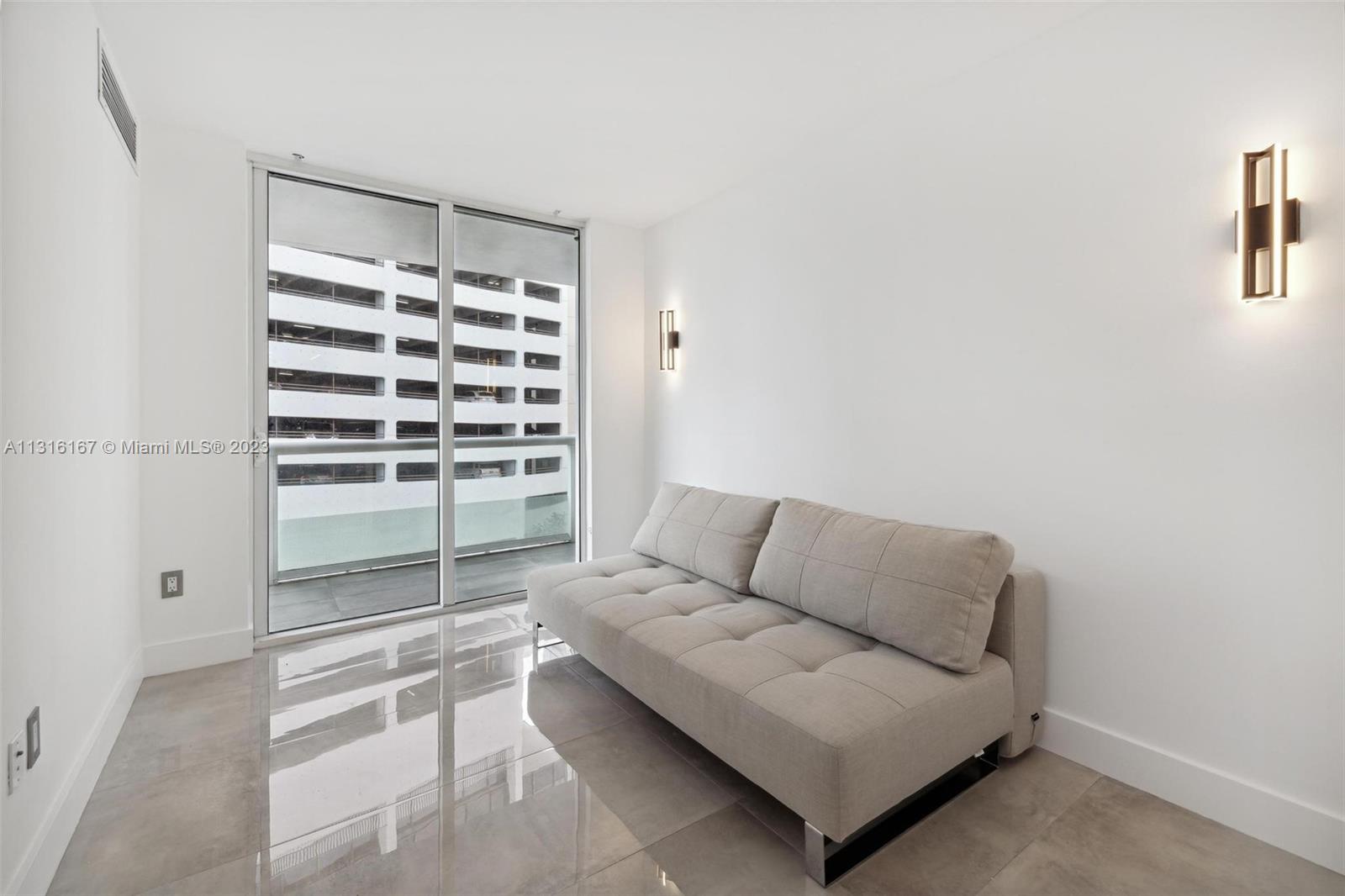 50 Biscayne Blvd Unit: 512