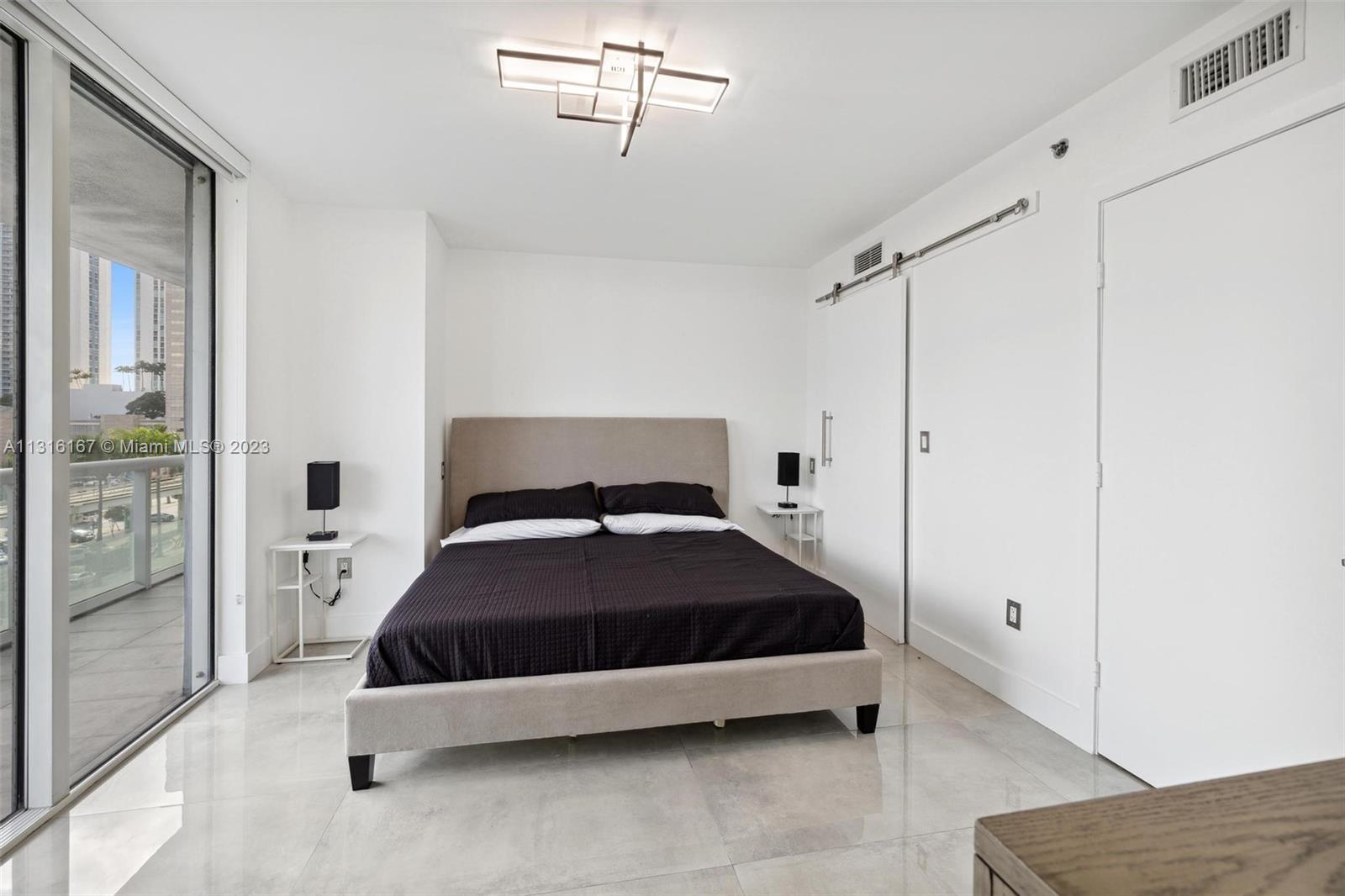 50 Biscayne Blvd Unit: 512