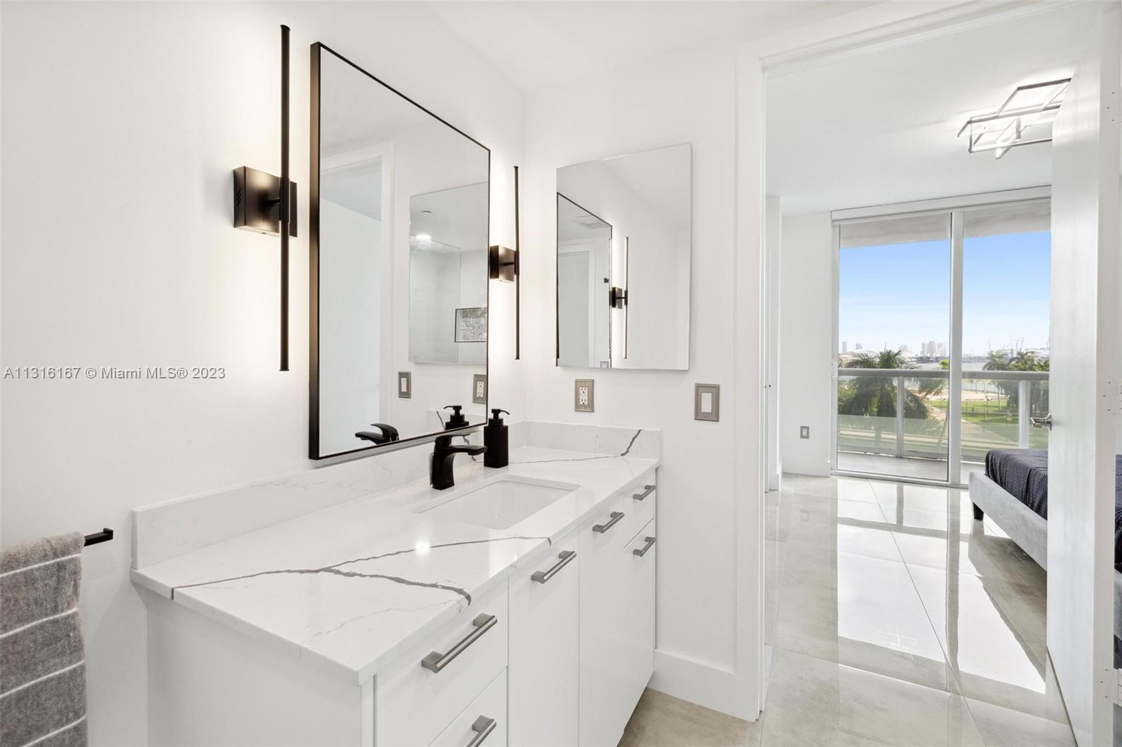 50 Biscayne Blvd Unit: 512