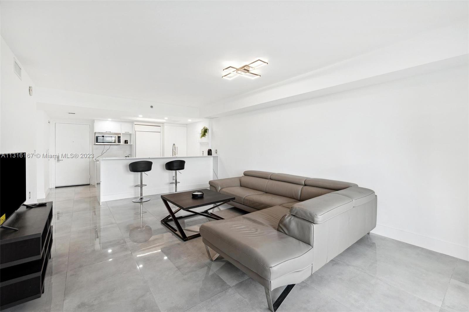 50 Biscayne Blvd Unit: 512