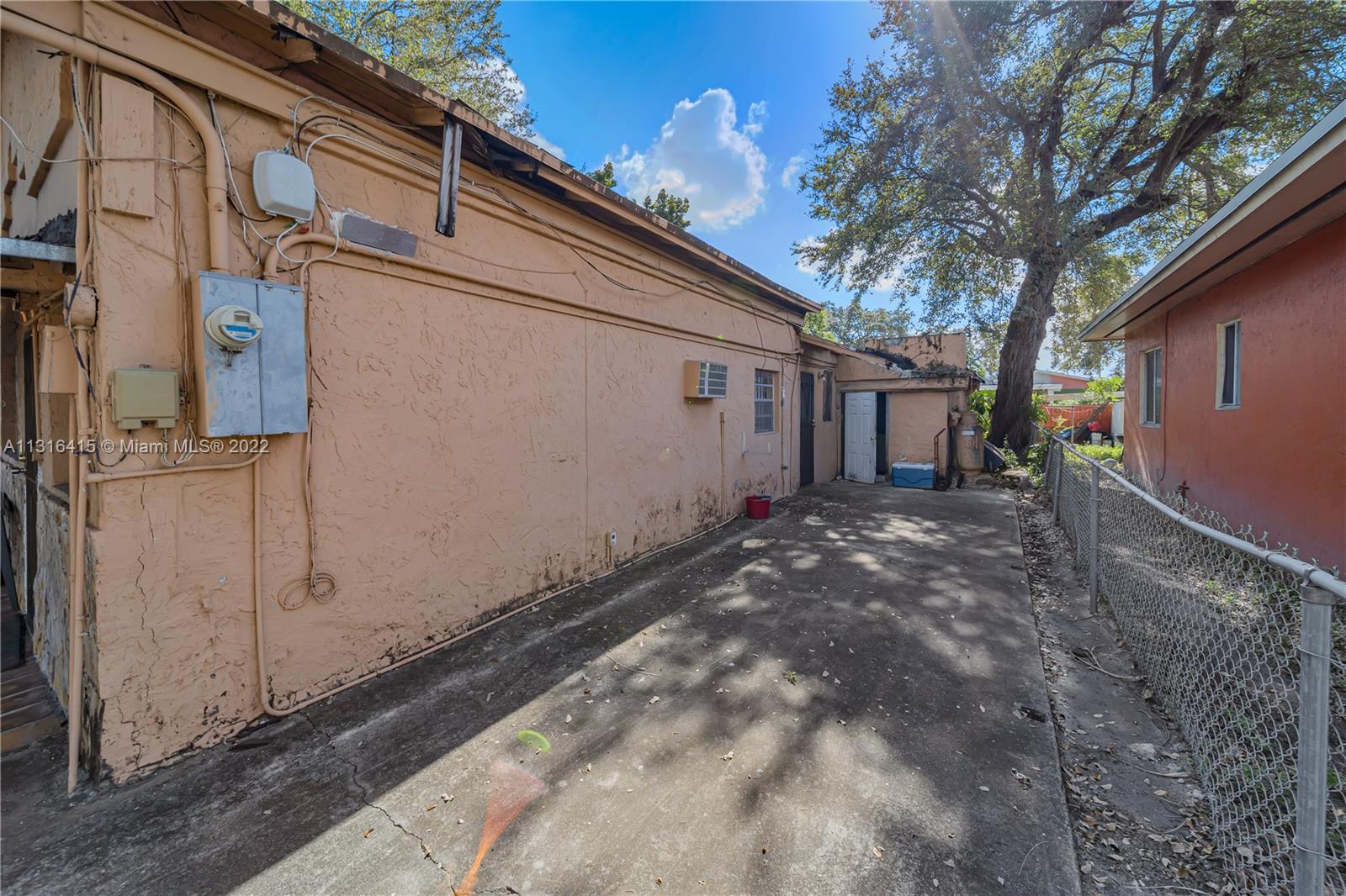 3384 NW 52nd St