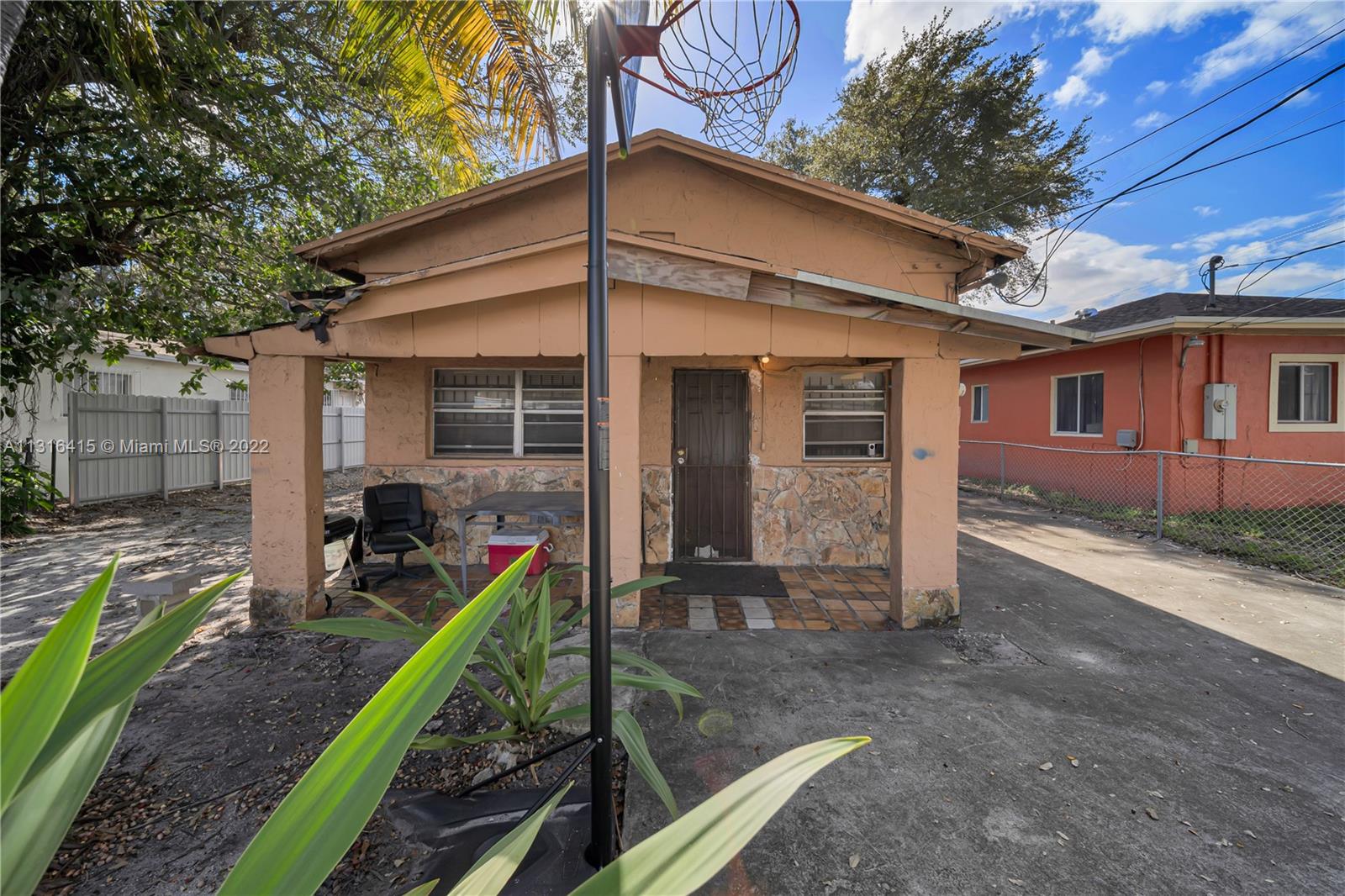 3384 NW 52nd St