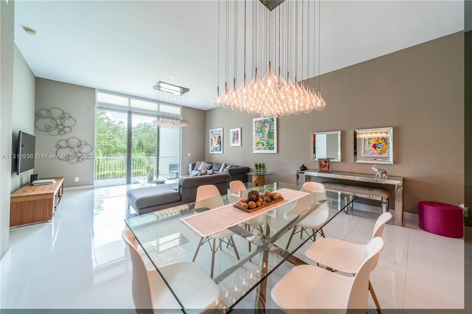 14951 Royal Oaks Ln Unit: 102