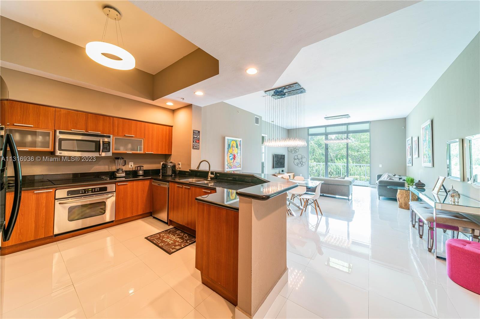 14951 Royal Oaks Ln Unit: 102