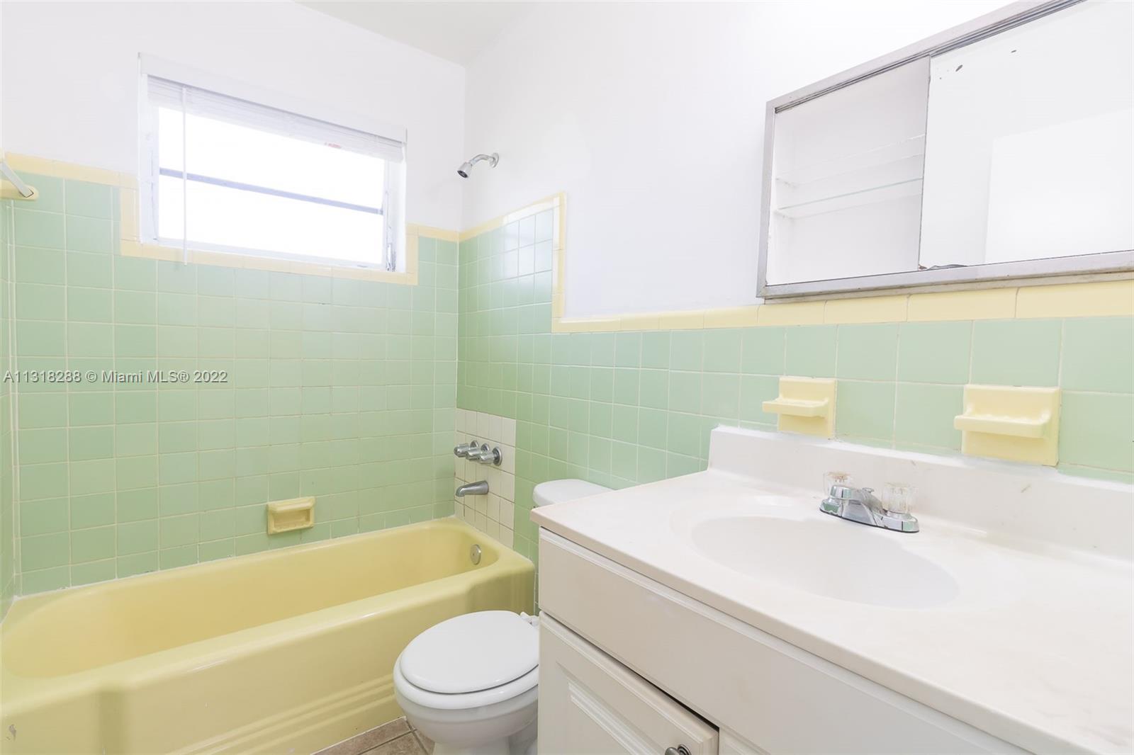 9580 NW 4TH AVE Unit: 9