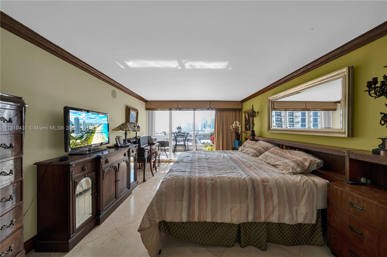 1717 N Bayshore Dr Unit: A-2156