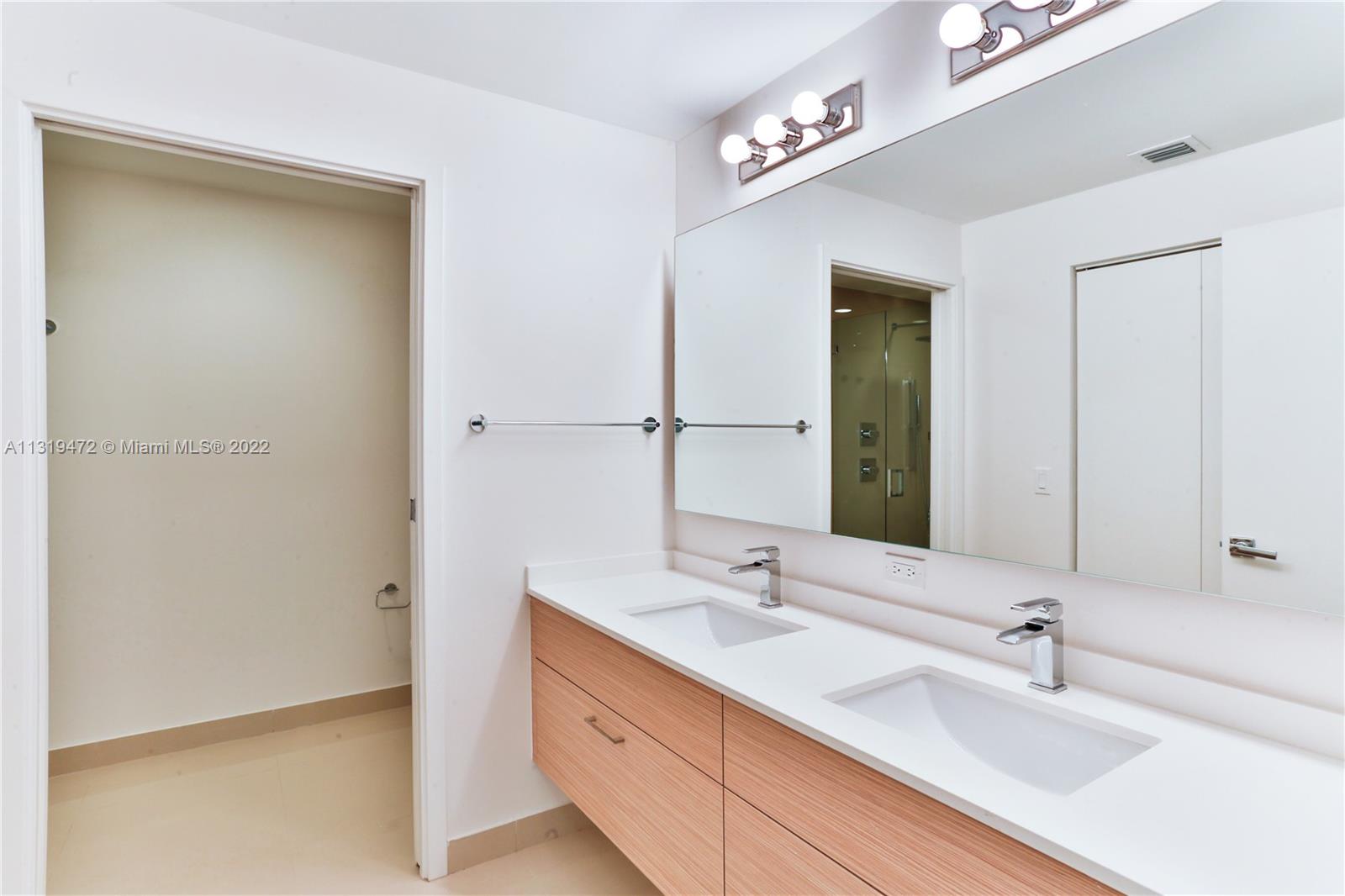600 NE 27th St Unit: 1504