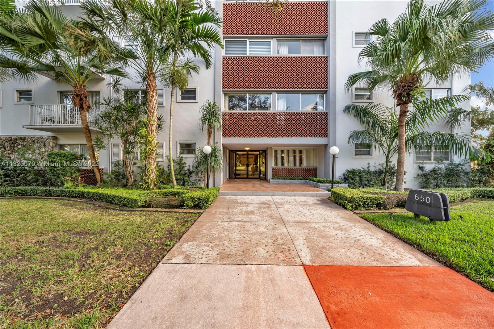 650 Coral Way Unit: 206