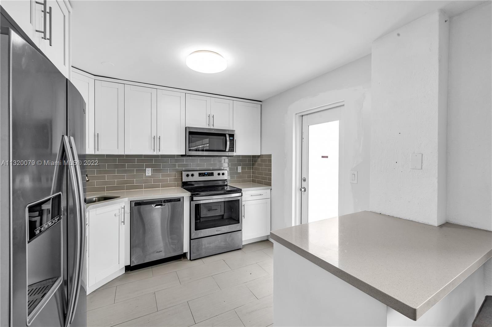 650 Coral Way Unit: 206