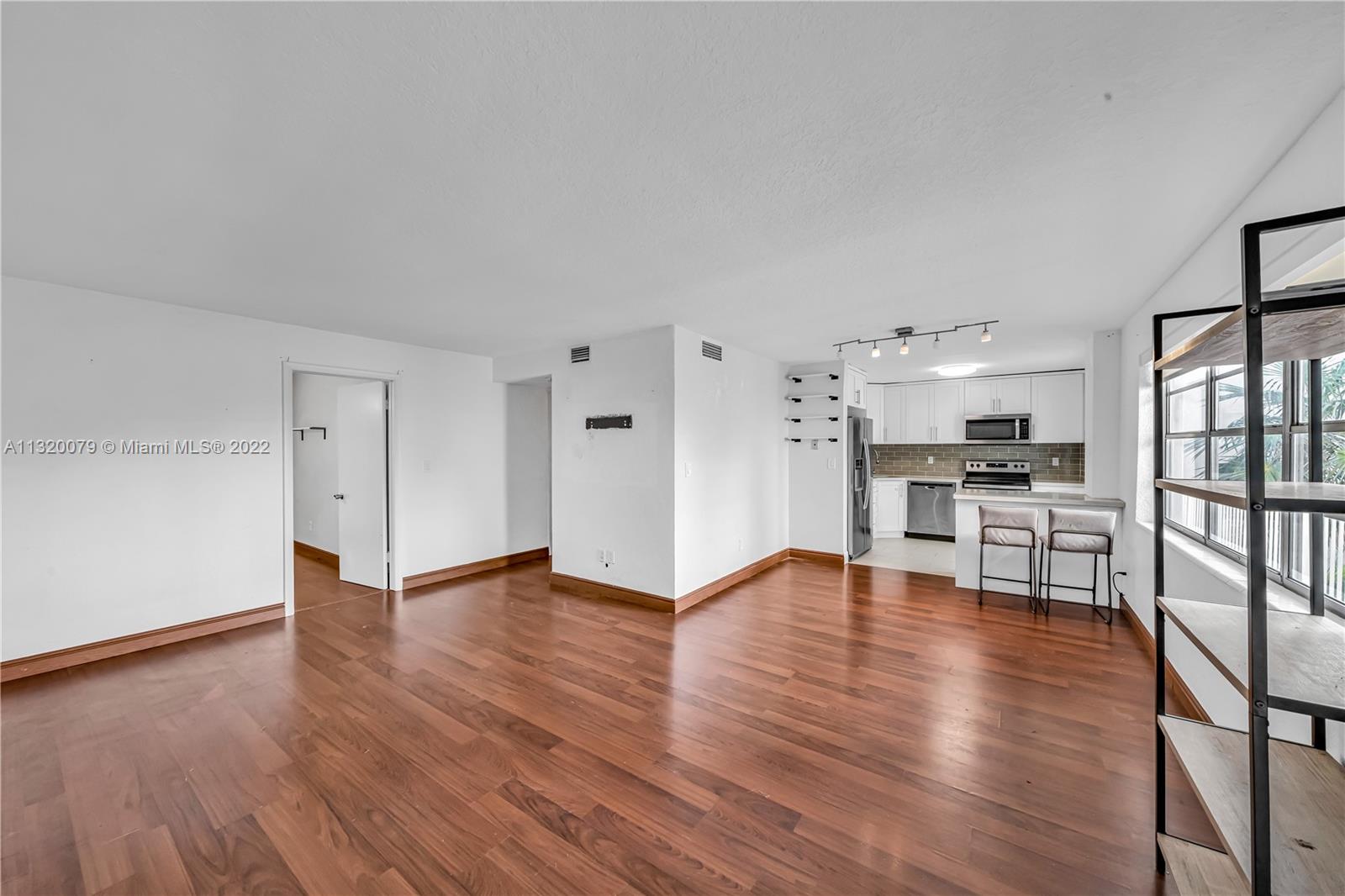 650 Coral Way Unit: 206