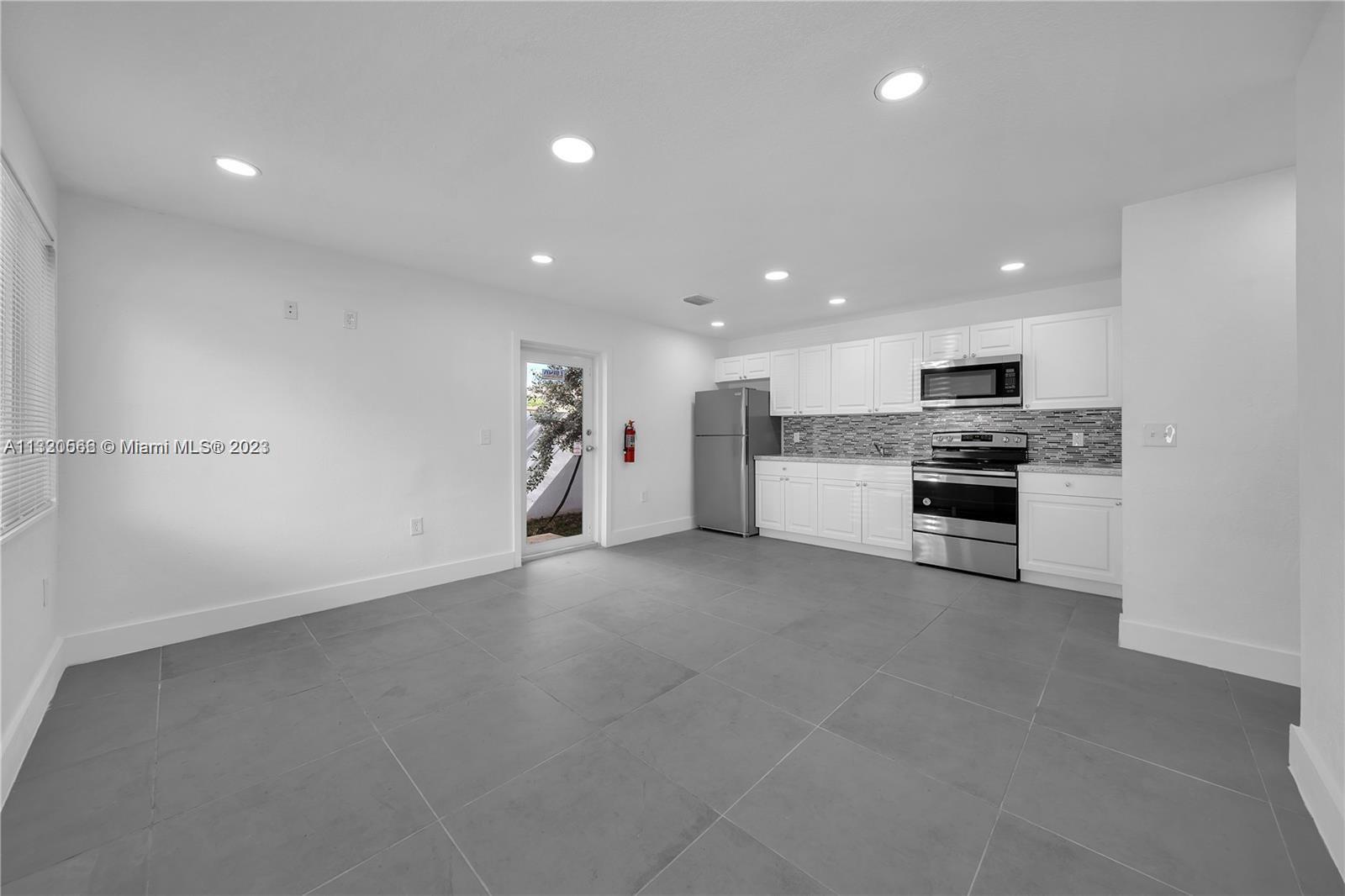 3731 NW 20th Ave Unit: 0