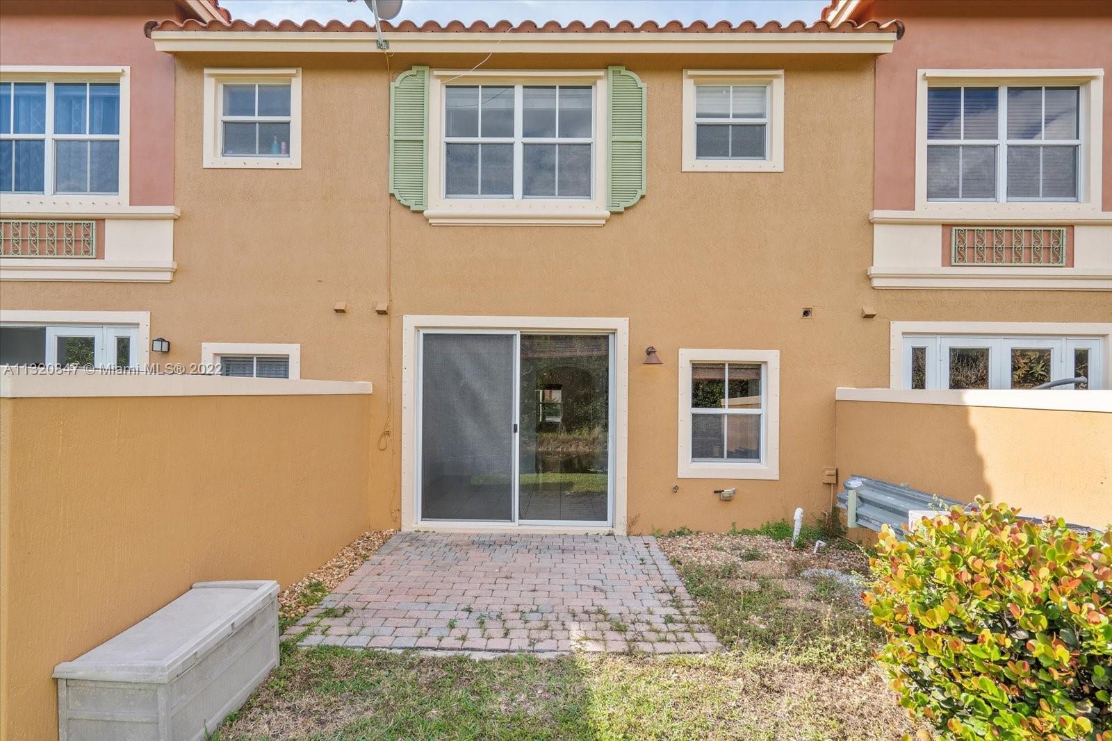 1025 SW 143rd Ave Unit: 1303