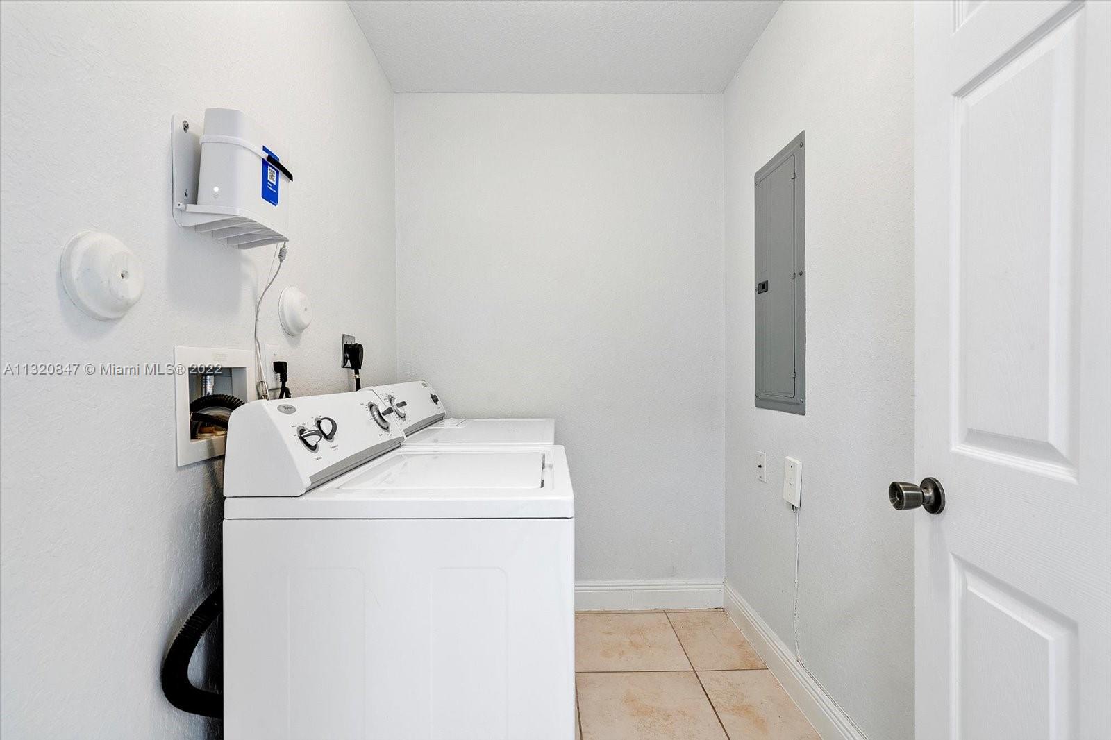 1025 SW 143rd Ave Unit: 1303