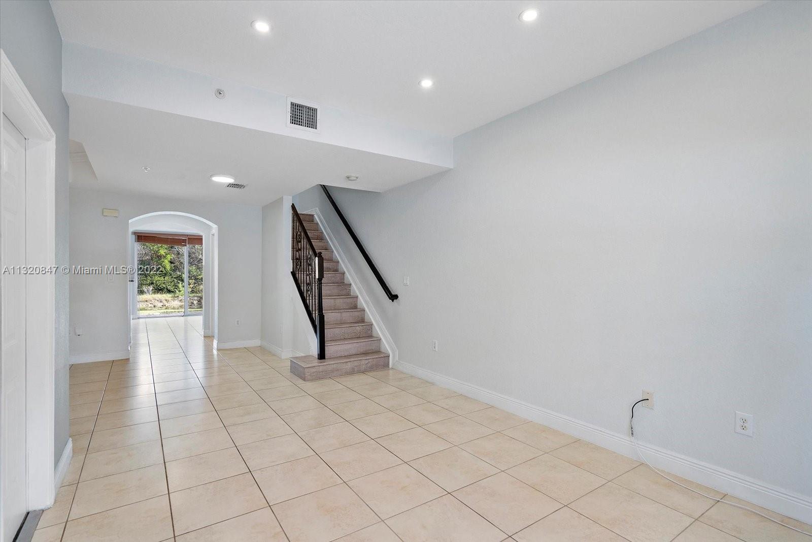 1025 SW 143rd Ave Unit: 1303