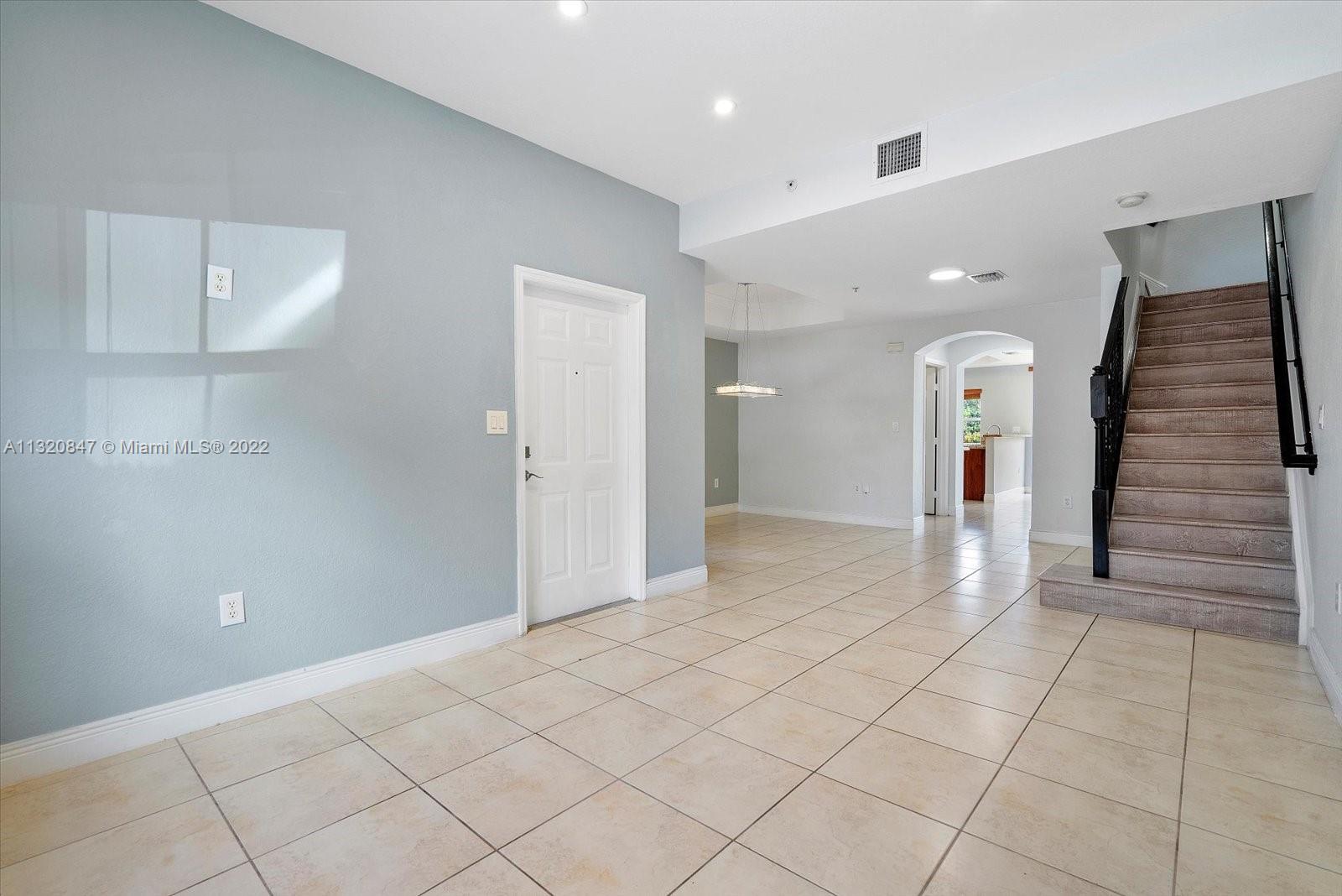 1025 SW 143rd Ave Unit: 1303