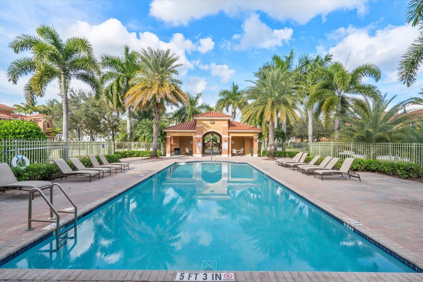 1025 SW 143rd Ave Unit: 1303