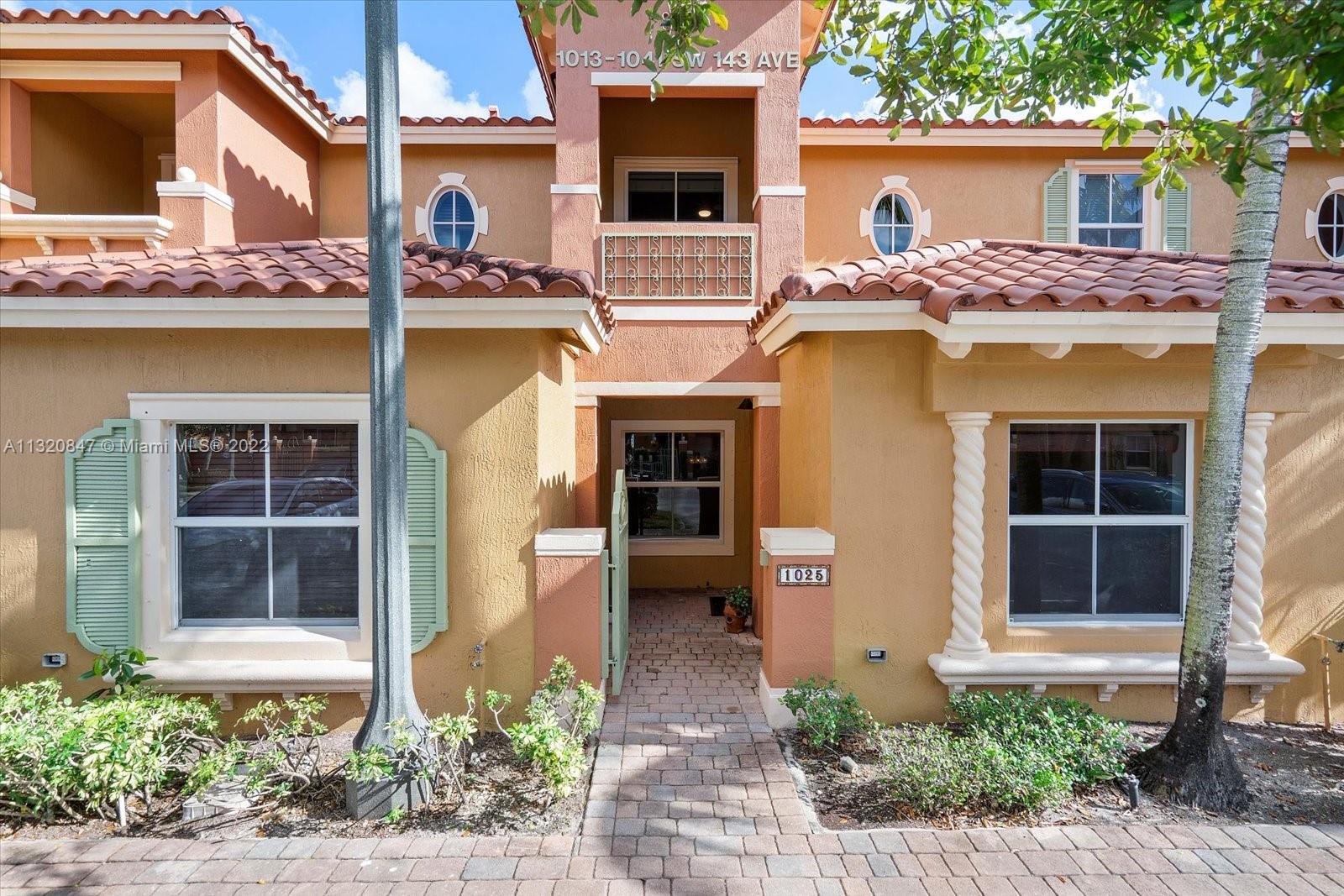 1025 SW 143rd Ave Unit: 1303