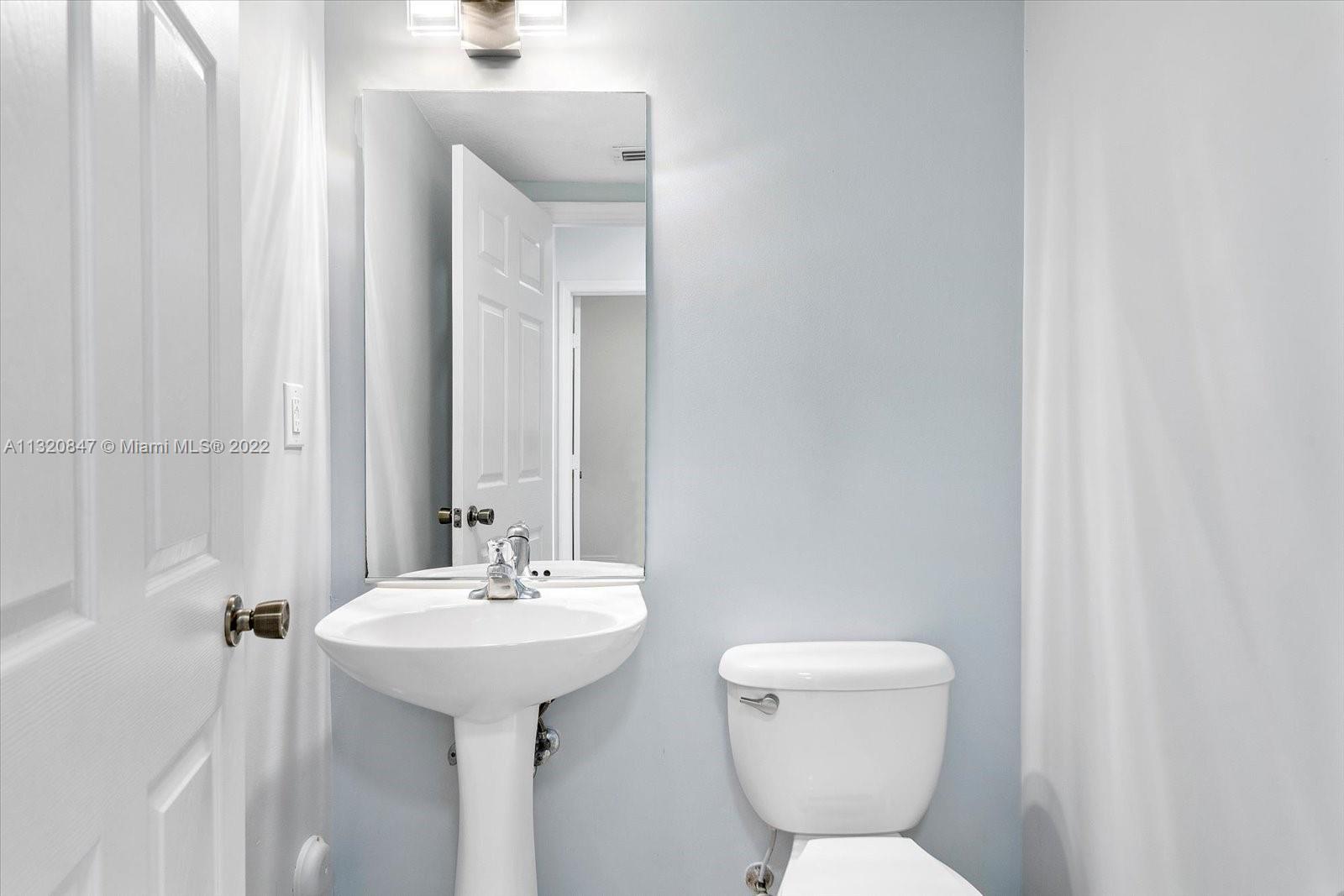 1025 SW 143rd Ave Unit: 1303
