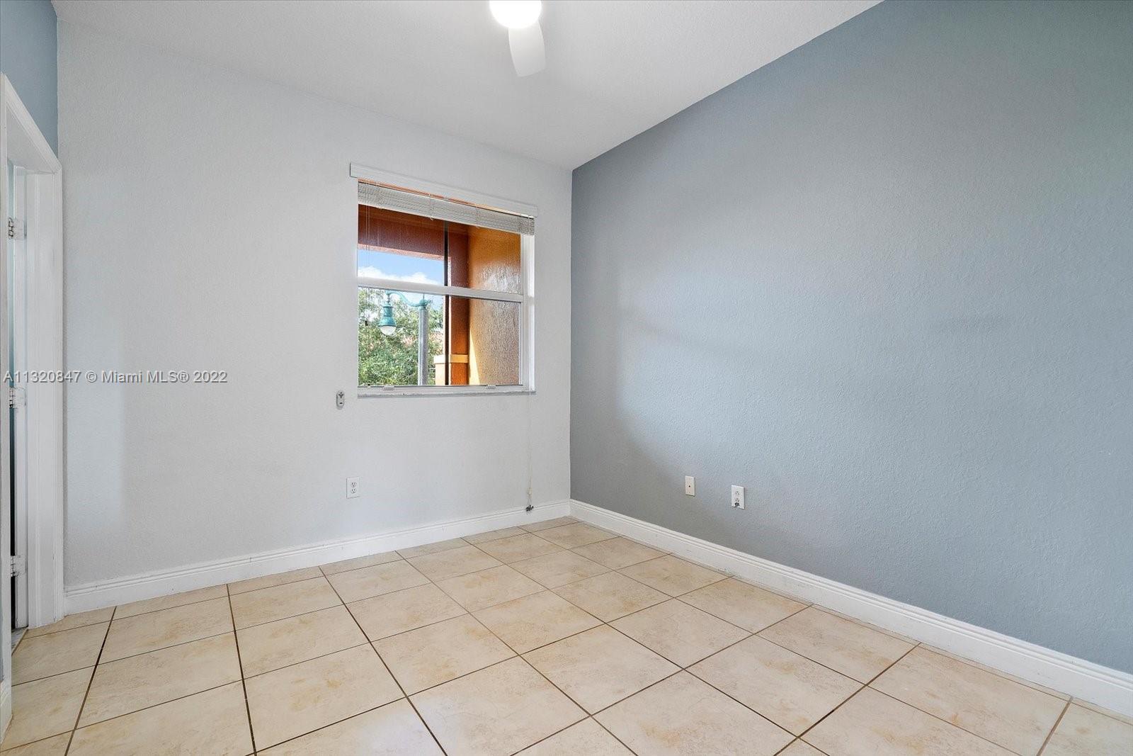 1025 SW 143rd Ave Unit: 1303