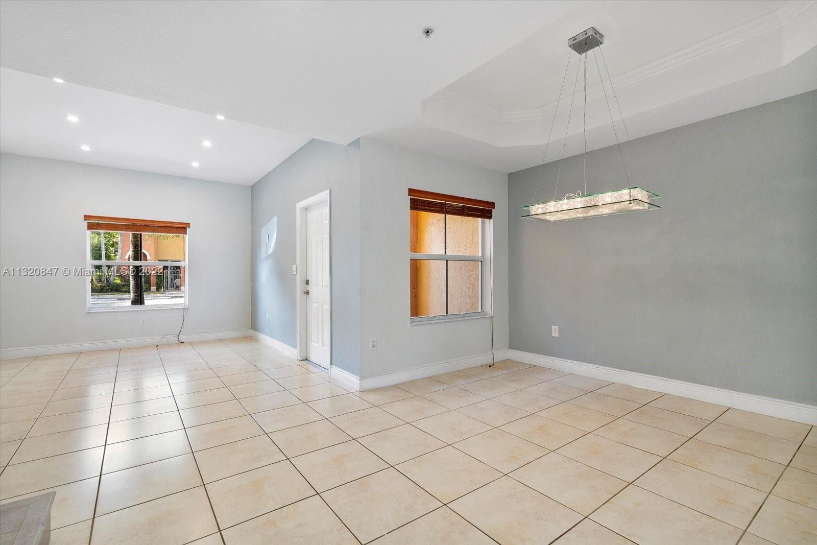 1025 SW 143rd Ave Unit: 1303