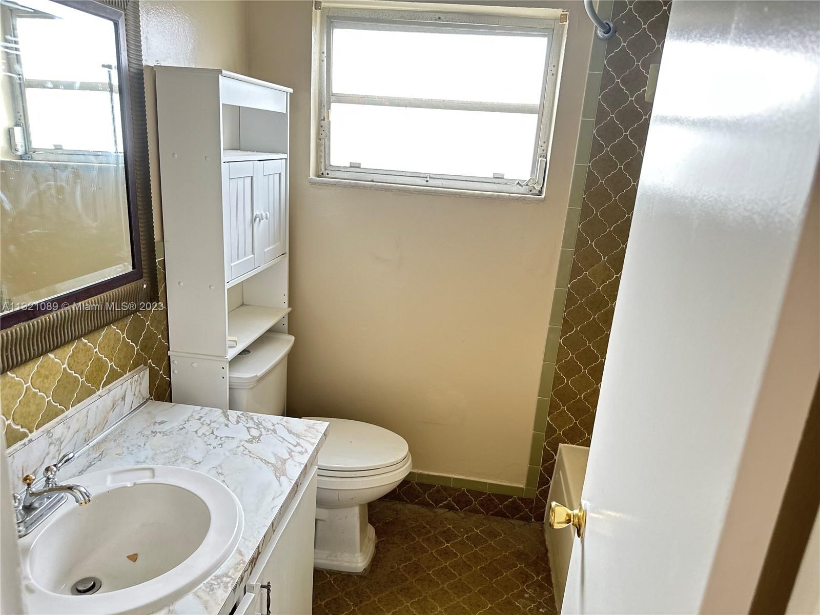 4675 SW 43rd Terrace Unit: 0