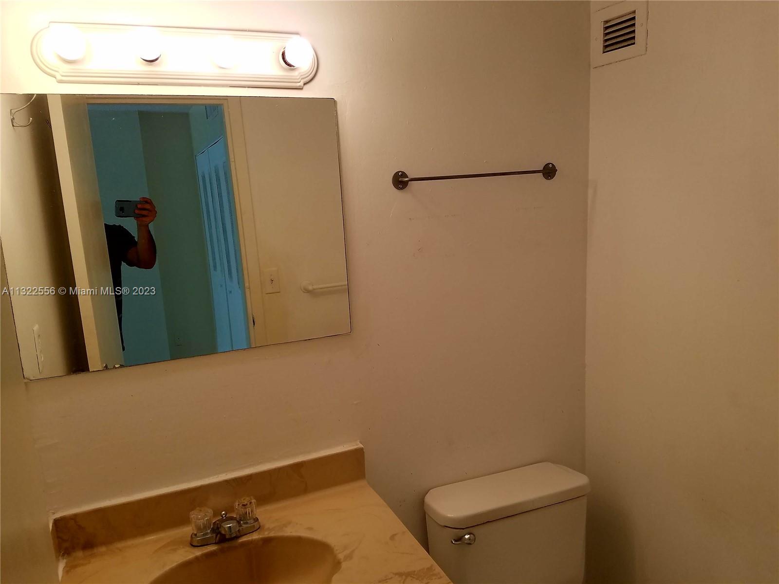 17011 N Bay Rd Unit: 310