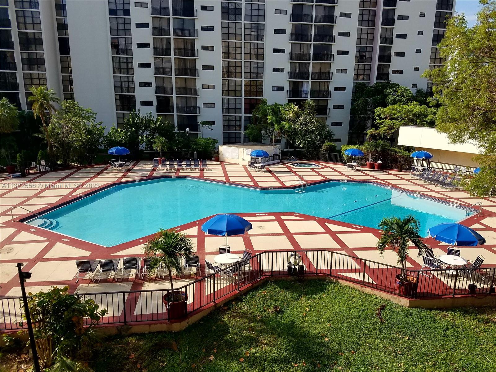 17011 N Bay Rd Unit: 310