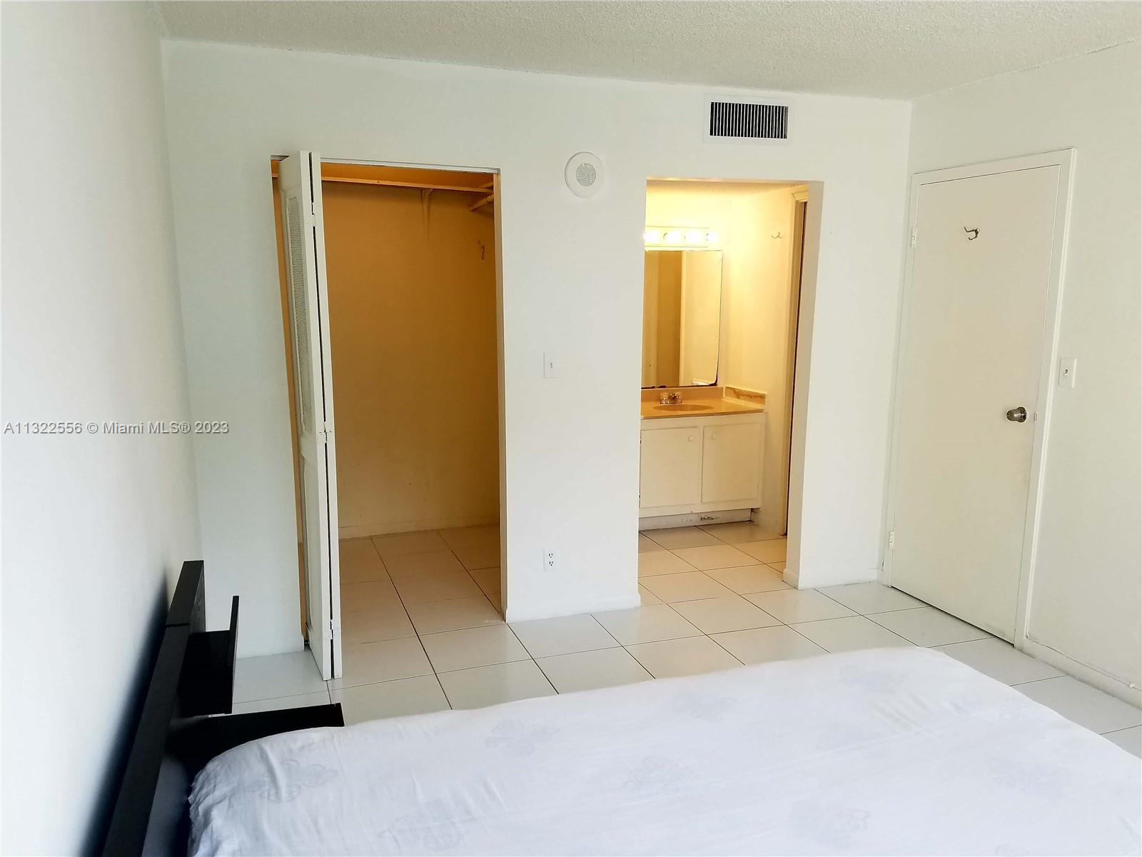 17011 N Bay Rd Unit: 310
