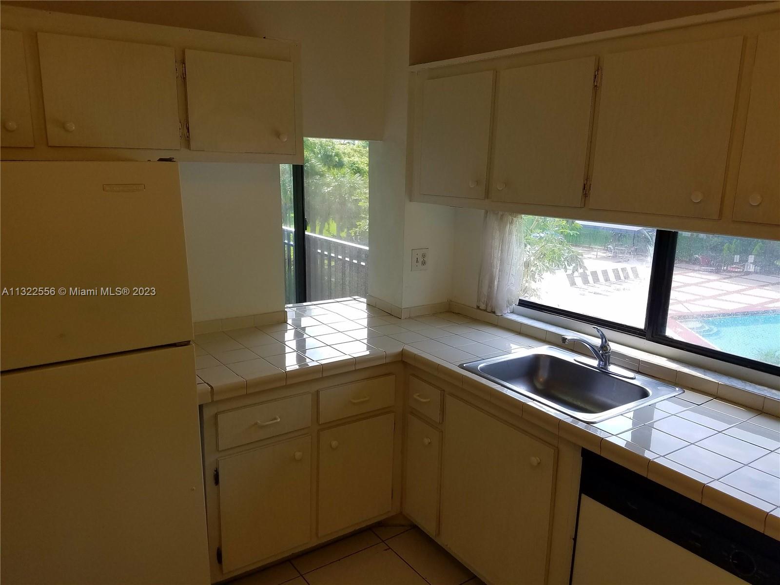 17011 N Bay Rd Unit: 310