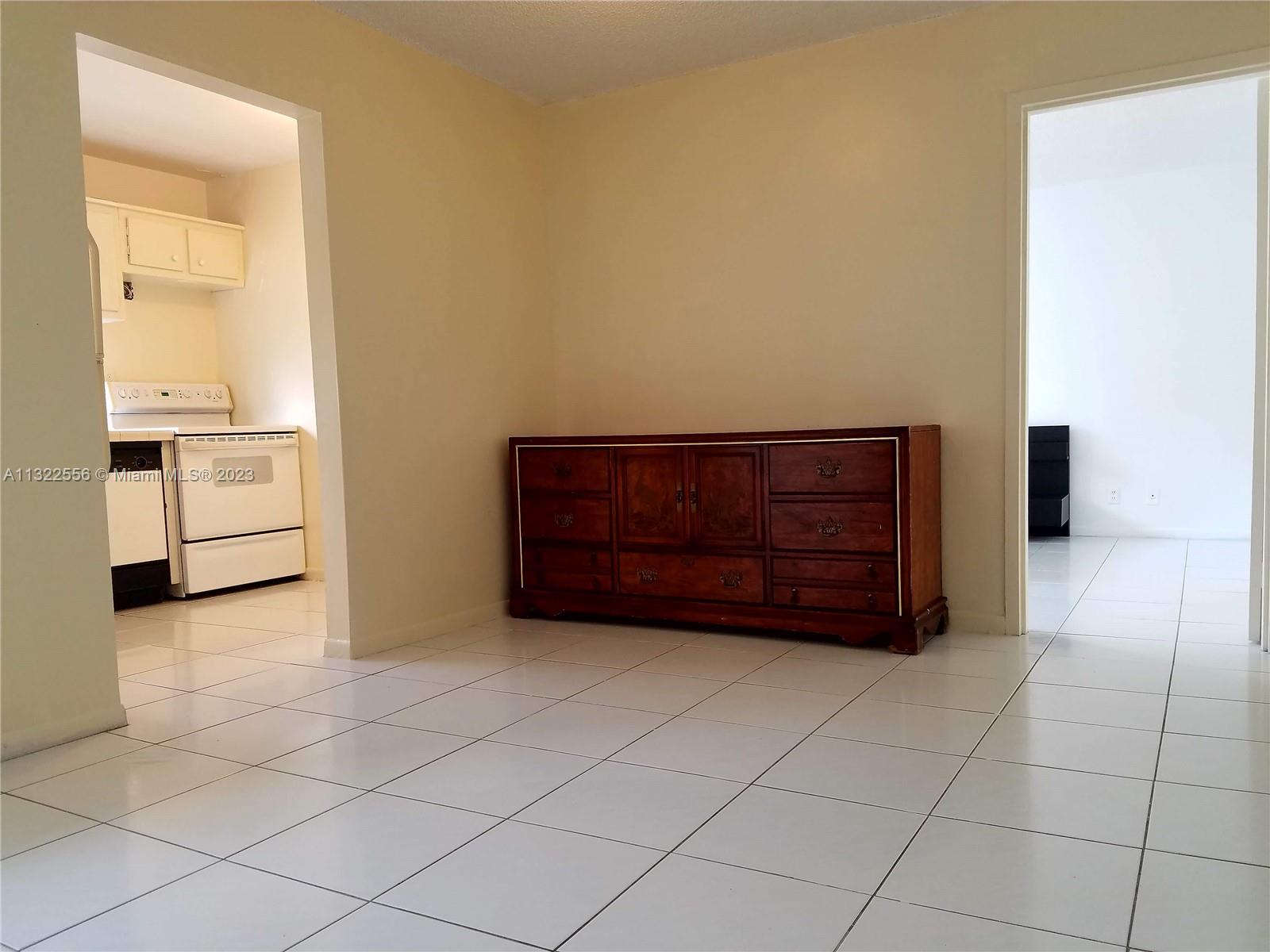 17011 N Bay Rd Unit: 310